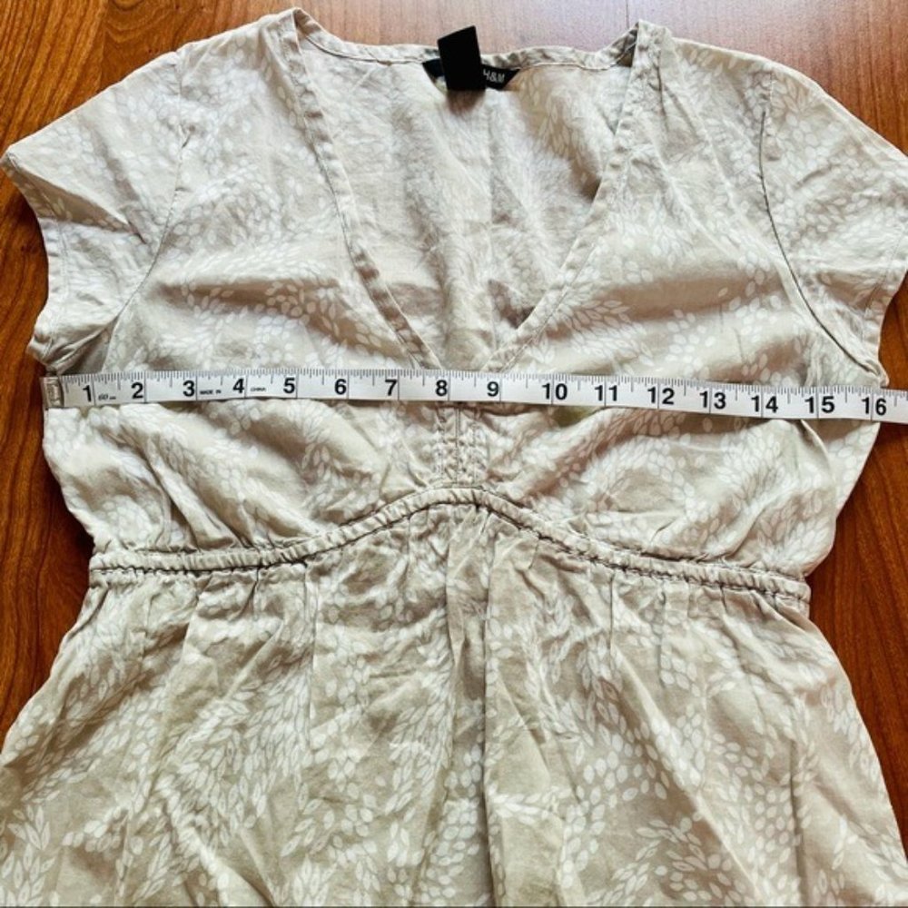 H&M Light Brown Floral Short Sleeve Blouse Size 6 - Picture 6 of 7